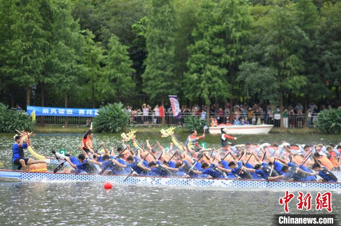 广东惠州端午水上盛事：21支龙舟队齐聚挥桨破浪