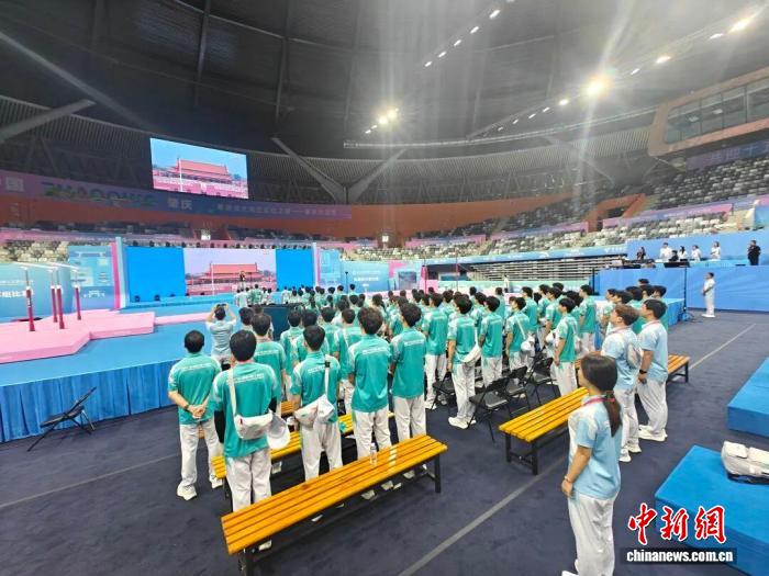 广东省4.5万赛会志愿者观看抗战胜利80周年阅兵