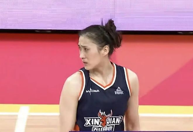 江苏女篮惊天逆转新疆女篮获WCBA俱乐部杯季军