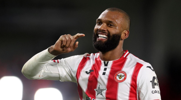 曼联官宣17岁哥伦比亚新星奥罗兹科加盟开启年轻