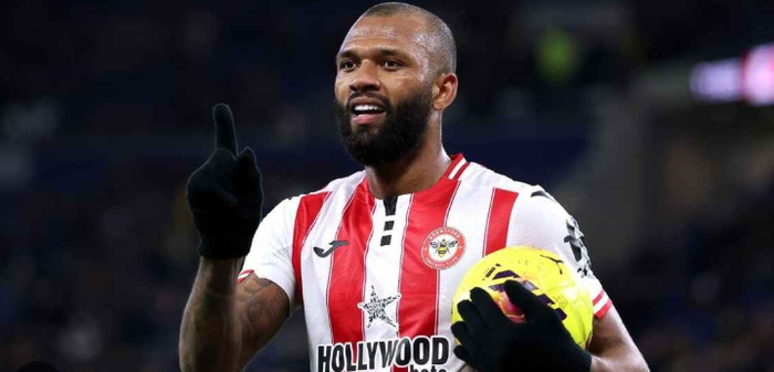 曼联官宣17岁哥伦比亚新星奥罗兹科加盟开启年轻