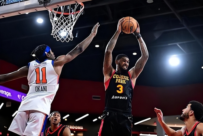 南湾湖人新星威廉姆斯季后赛爆发引关注