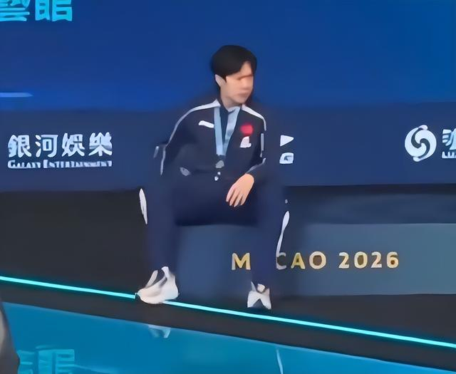 王楚钦力克强敌夺世界杯首冠 三大赛两冠距大满